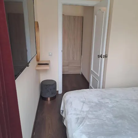 Con Piscina Cerca De Playa De Fenals Apartmán